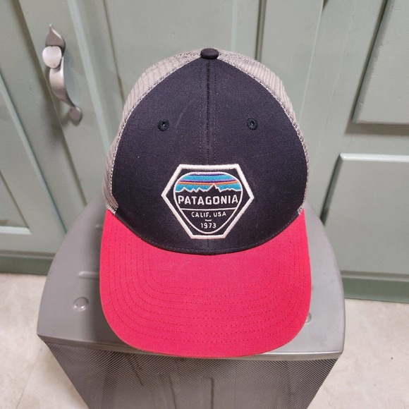 Patagonia Fitz Roy Hex Mountain Spellout Logo Mesh Trucker Snapback Hat Cap OSFA - Picture 4 of 11